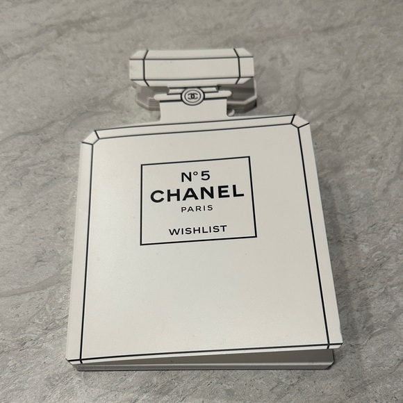 CHANEL No. 5 Wishlist Notebook - Picture 1 of 3